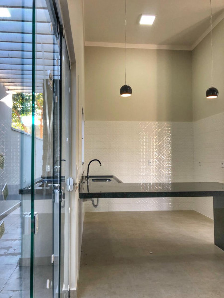 Casa de condomínio à venda Petit-Trianon com 200m² e 3 quartos por R$ 650.000 - 1056698190-whatsapp-image-2024-01-04-at-18.jpeg