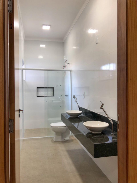 Casa de condomínio à venda Petit-Trianon com 200m² e 3 quartos por R$ 650.000 - 1840418849-whatsapp-image-2024-01-04-at-18.jpeg