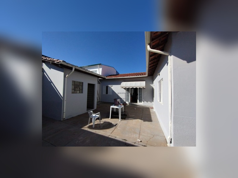 Casa à venda Parque Taquaral com 305m² e 4 quartos por R$ 620.000 - quintal-fundos.jpg