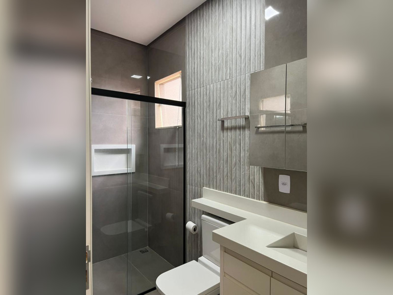 Casa à venda Centro com 122m² e 3 quartos por R$ 400.000 - banheiro-01.jpeg