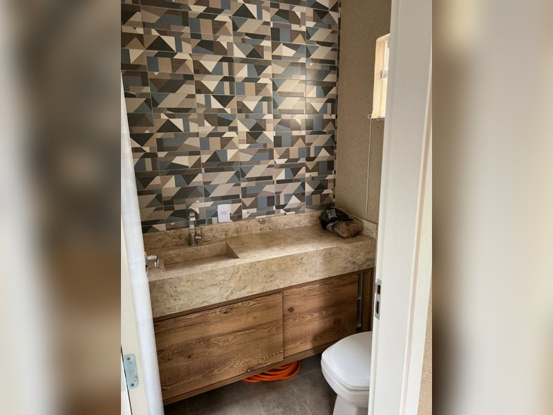 Casa à venda Centro com 122m² e 3 quartos por R$ 400.000 - banheiro-area-gourmet.jpeg