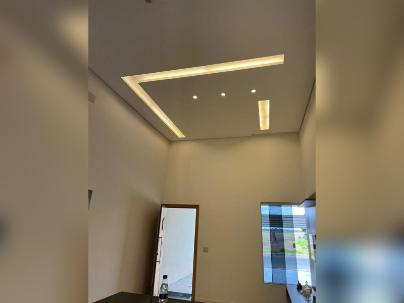 Casa à venda Centro com 122m² e 3 quartos por R$ 400.000 - iluminacao-sala.jpeg