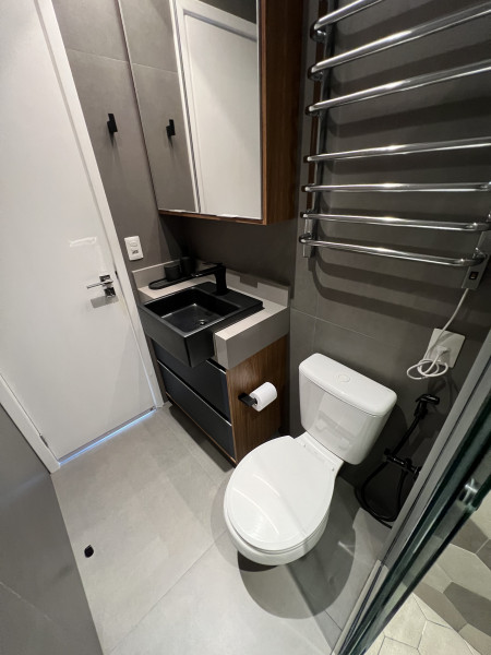Apartamento à venda Vila Mariana com 75m² e 2 quartos por R$ 1.410.000 - 1312113397-banheiro-social-5.jpeg