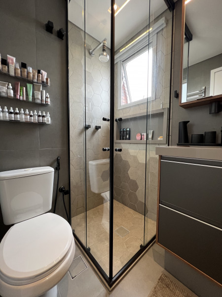 Apartamento à venda Vila Mariana com 75m² e 2 quartos por R$ 1.410.000 - 1918652559-banheiro-suite-2.jpeg