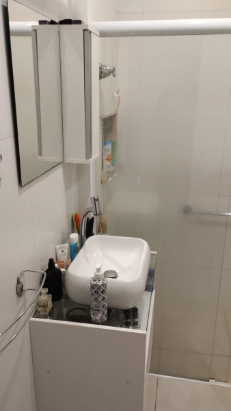 Cobertura à venda Maracanã com 157m² e 2 quartos por R$ 910.000 - 1845899243-11-suite-banheiro-2.jpeg