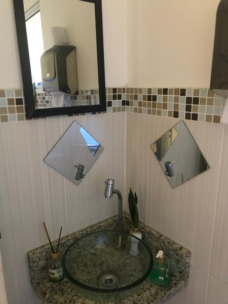 Casa à venda Vila Itapegica com 208m² e 3 quartos por R$ 700.000 - 37458948-img-20240108-wa0041.jpg