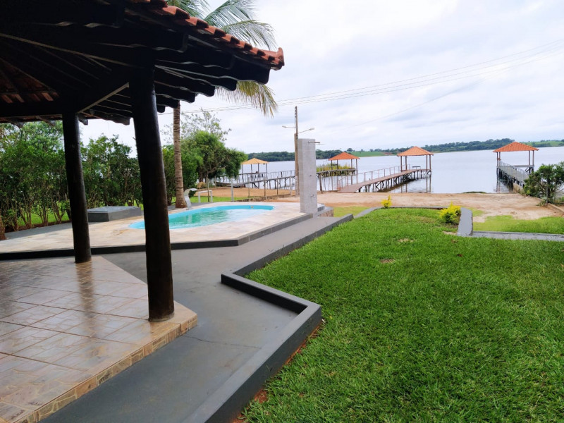 imóvel com 1316m² - Centro - Glicerio
