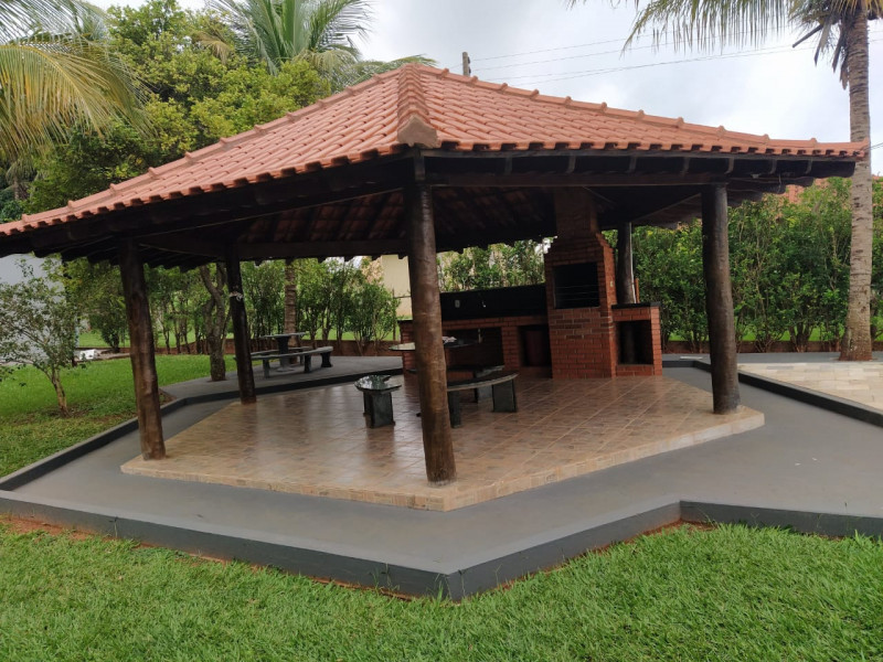 imóvel com 1316m² - Centro - Glicerio