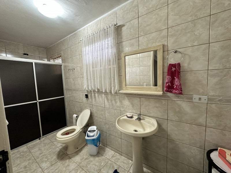 Casa à venda Xaxim com 290m² e 4 quartos por R$ 680.000 - 168635744-img-2842.jpeg