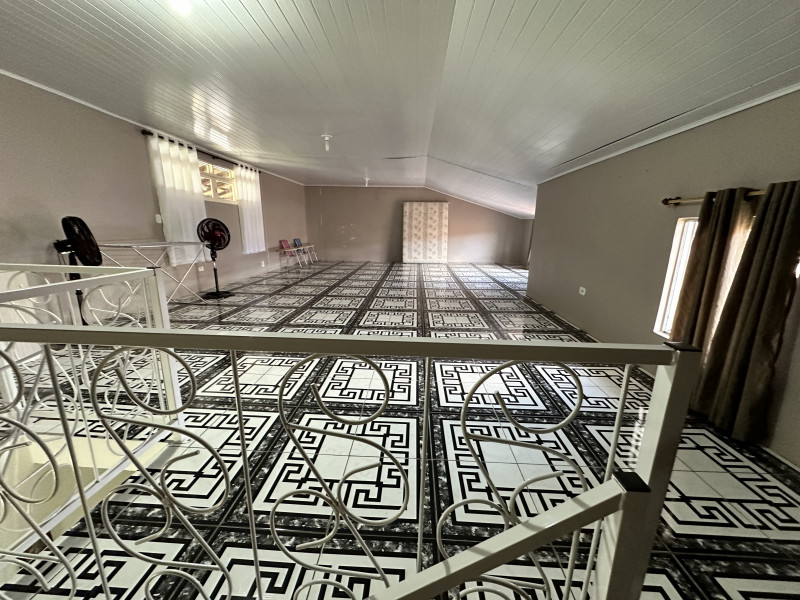 Casa à venda Xaxim com 290m² e 4 quartos por R$ 680.000 - 1722287047-img-2843.jpeg