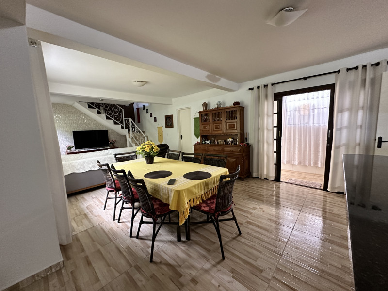 Casa à venda Xaxim com 290m² e 4 quartos por R$ 680.000 - 221986022-img-2839.jpeg