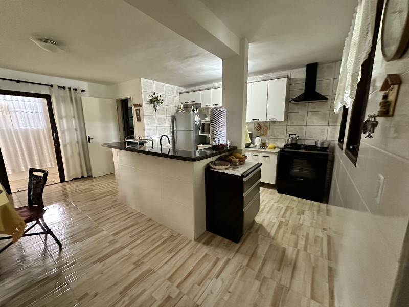 Casa à venda Xaxim com 290m² e 4 quartos por R$ 680.000 - 818021174-img-2840.jpeg