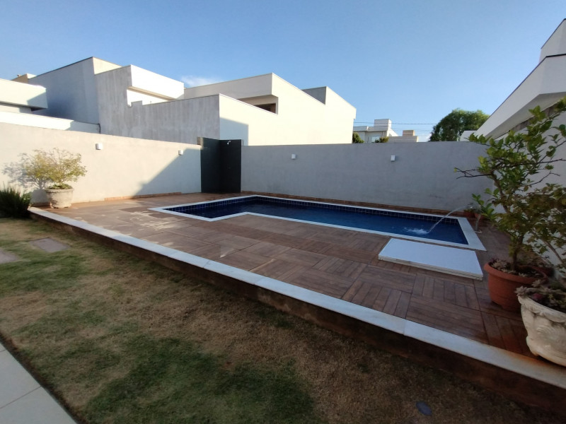 Casa de condomínio à venda Jardim Golden Park com 170m² e 3 quartos por R$ 795.000 - 46980192-quintal-3.jpg