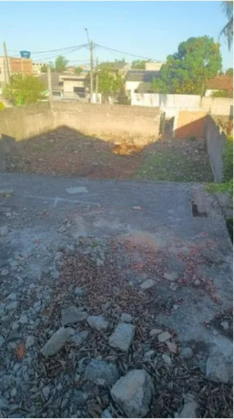 Terreno à venda Residencial Jacaraípe com 300m² e 1 quarto por R$ 90.000 - 1884609252-lote-visao-do-alto.jpg