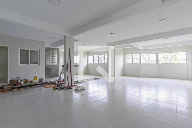 Comercial à venda Estreito com 522m² e 1 quarto por R$ 2.290.000 - 1304919571-sala.png