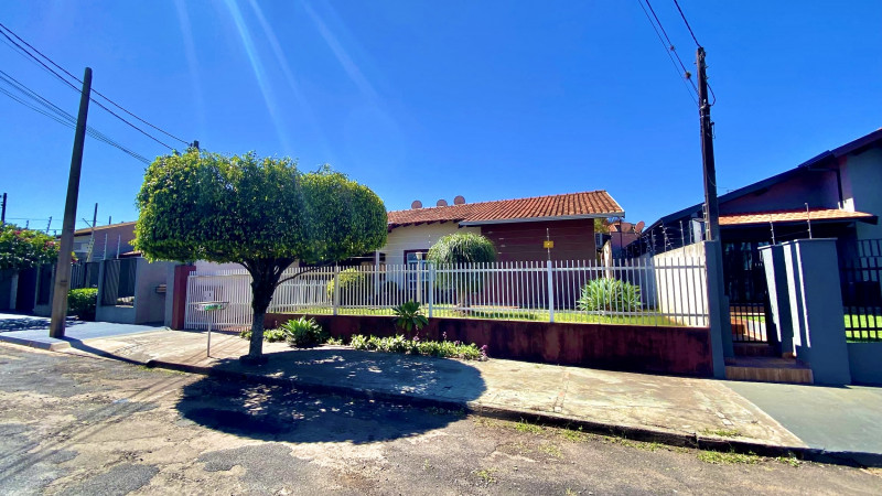 Casa à venda Centro com 200m² e 4 quartos por R$ 580.000 - 1204241438-img-9535.jpg