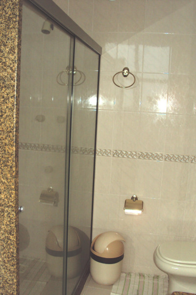 Casa à venda Ingá com 260m² e 4 quartos por R$ 1.300.000 - 1270983346-banho-suite2.jpg