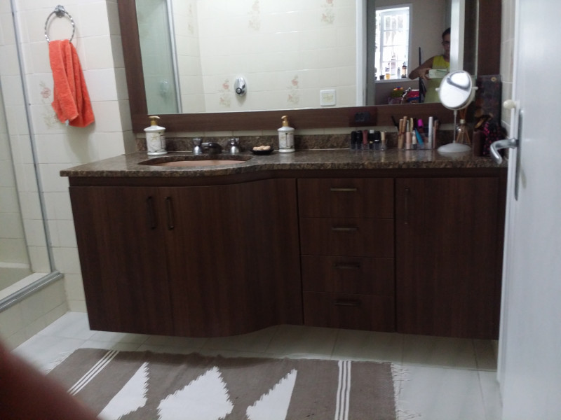 Casa à venda Ingá com 260m² e 4 quartos por R$ 1.300.000 - 1999471820-banheiro-social-foto-5.jpg