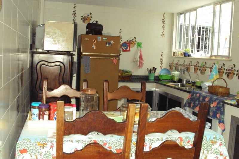 Casa à venda Ingá com 260m² e 4 quartos por R$ 1.300.000 - 2117462260-cozinha.jpg