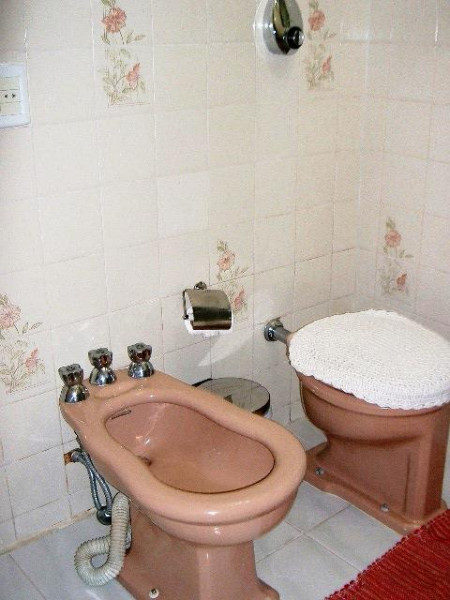 Casa à venda Ingá com 260m² e 4 quartos por R$ 1.300.000 - 244497359-banheiro-social-foto5.jpg