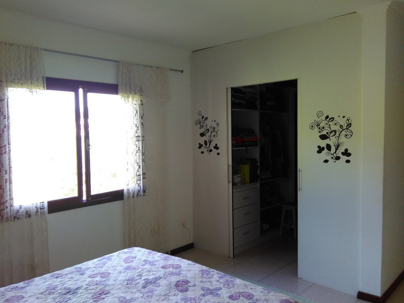 Casa à venda Jardim Villaca com 220m² e 4 quartos por R$ 1.250.000 - 257556913-closet-jpg-08.jpg