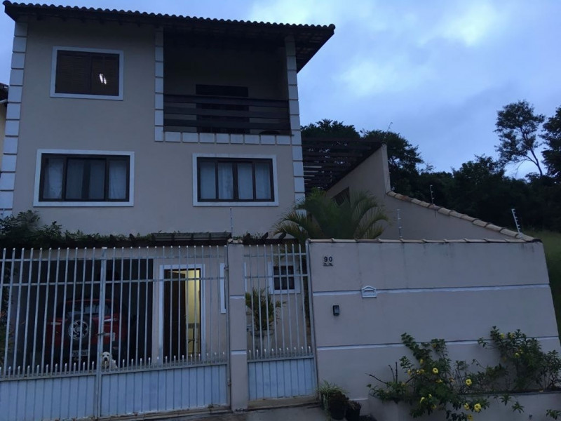 Casa à venda Jardim Villaca com 220m² e 4 quartos por R$ 1.250.000 - 864315882-686a0497-7ad3-4e8e-8c43-d4baf4945958-1-jpeg-01.jpeg