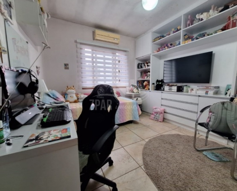 Casa à venda Hípica com 157m² e 3 quartos por R$ 650.000 - 1869056268-124.jpg