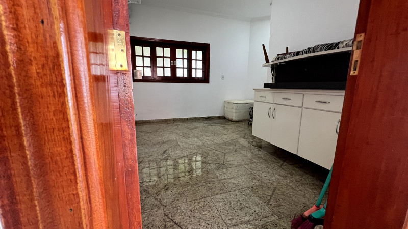 Casa à venda Werner Plaas com 334m² e 1 quarto por R$ 800.000 - 1857225562-img-4447.jpg