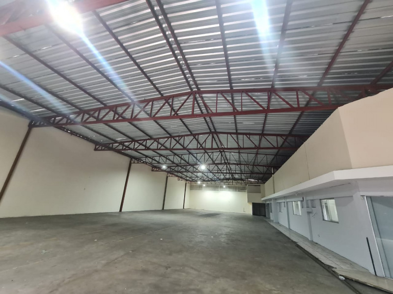 Comercial para alugar Alecrim com 1240m² e 1 quarto por R$ 19.500 - 205692616-img-20240116-wa0012.jpg