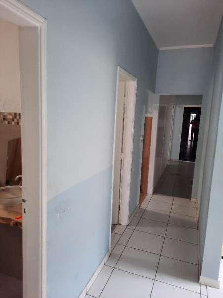 Casa à venda Jardim Leonor com 150m² e 3 quartos por R$ 1.100.000 - 1939541788-piso-corredor-central.jpeg