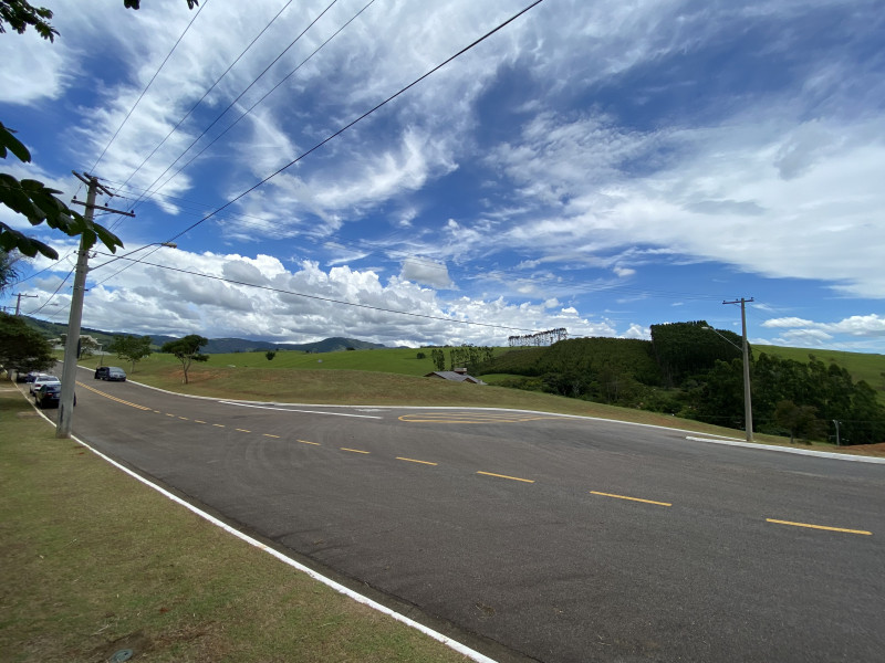 imóvel com 300m² - Centro - Paraibuna