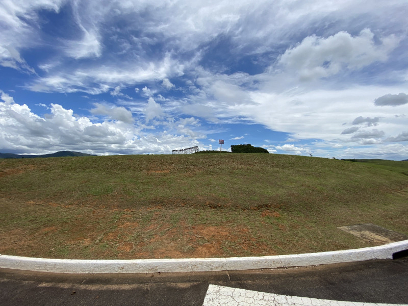 imóvel com 300m² - Centro - Paraibuna