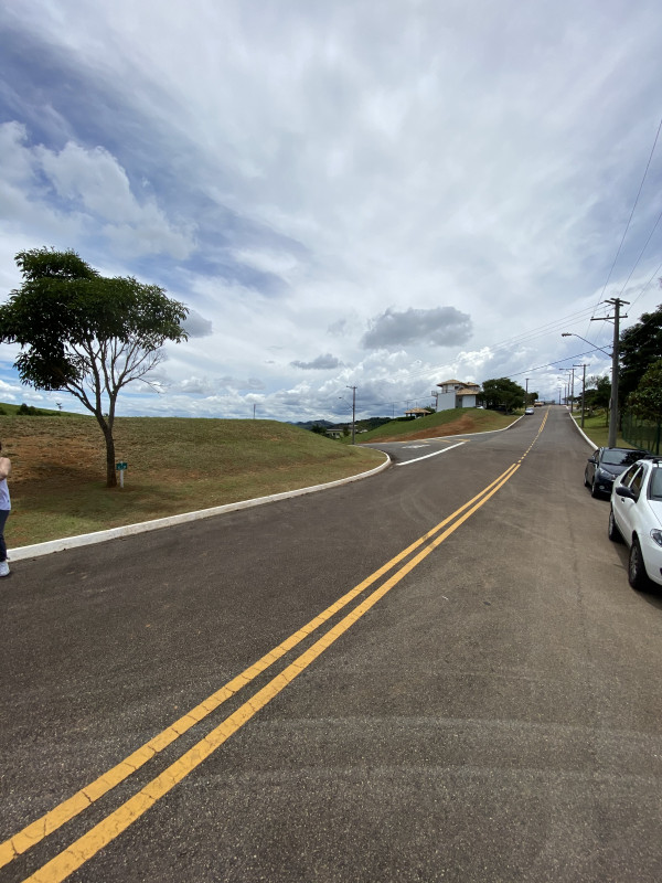 imóvel com 300m² - Centro - Paraibuna