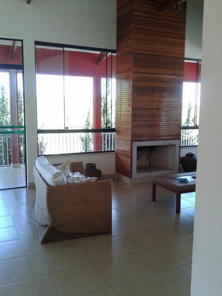 imóvel com 300m² - Centro - Paraibuna