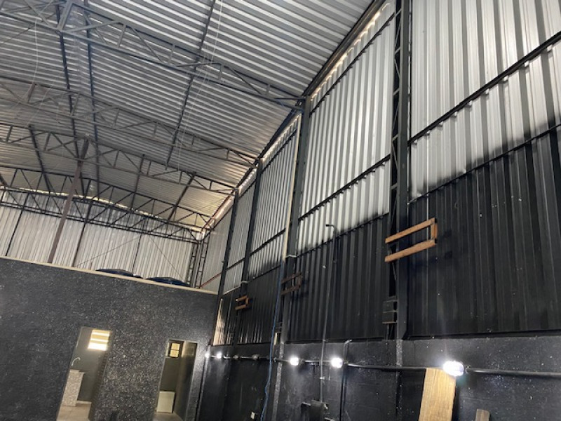 Comercial à venda Guaratiba com 350m² e 1 quarto por R$ 1.290.000 - 1427204438-img-9365.jpg