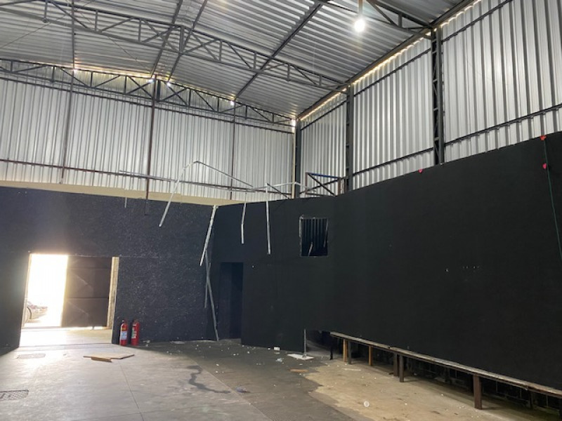 Comercial à venda Guaratiba com 350m² e 1 quarto por R$ 1.290.000 - 236868748-img-9360.jpg