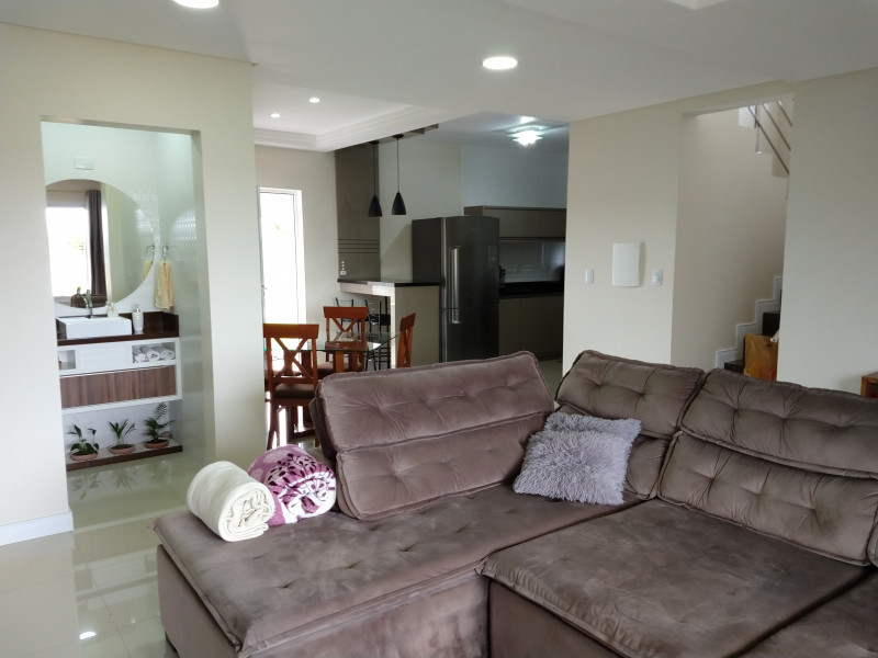 Casa à venda Campo D'una com 450m² e 3 quartos por R$ 1.300.000 - 2103665840-sala-cozinha.jpg