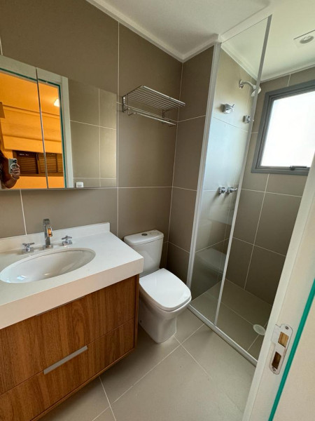 Apartamento para alugar Indianópolis com 55m² e 2 quartos por R$ 7.000 - 347702004-banho-suite.jpg