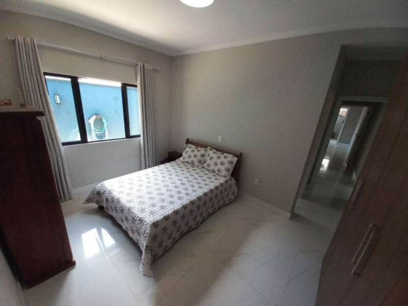 Casa à venda Bucarein com 257m² e 3 quartos por R$ 1.190.000 - 1439961513-suite-frente-1.jpg