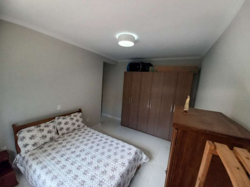 Casa à venda Bucarein com 257m² e 3 quartos por R$ 1.190.000 - 233445472-suite-frente.jpg