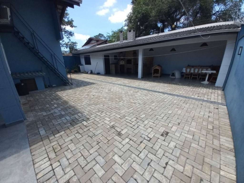 Casa à venda Bucarein com 257m² e 3 quartos por R$ 1.190.000 - 775823345-quintal-dos-fundos.jpg