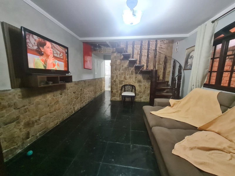 imóvel com 278m² - Jardim Maria Helena - Carapicuiba