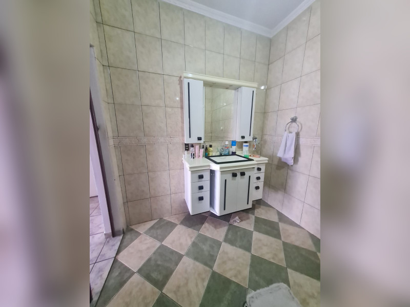 imóvel com 278m² - Jardim Maria Helena - Carapicuiba