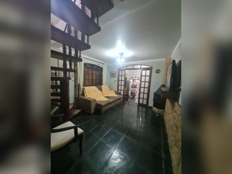 imóvel com 278m² - Jardim Maria Helena - Carapicuiba