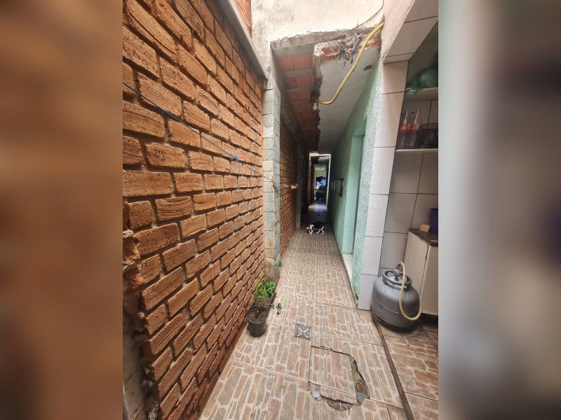 imóvel com 278m² - Jardim Maria Helena - Carapicuiba