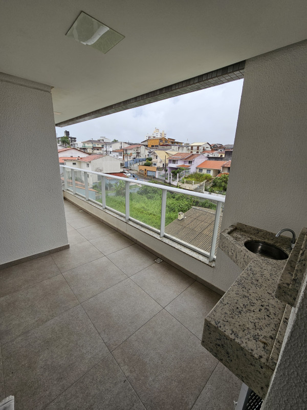 imóvel com 89m² - Barreiros - São José