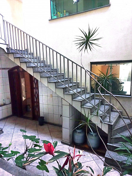 Casa à venda Vila Alpina com 322m² e 3 quartos por R$ 1.300.000 - 814836927-fotos-do-imovel-9.jpg