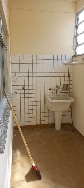 Apartamento à venda Vila Valqueire com 260m² e 3 quartos por R$ 450.000 - 208732940-img-20240121-wa0119.jpg