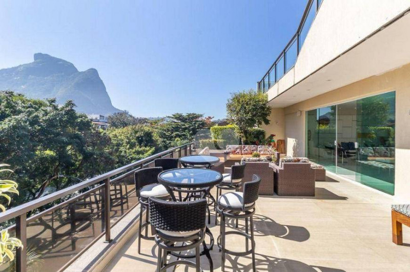 Cobertura à venda Barra da Tijuca com 574m² e 4 quartos por R$ 5.650.000 - 431875789-foto-1-de-cobertura-com-4-quartos-a-venda-574m-em-jardim-oceanico-rio-de-janeiro.jpg