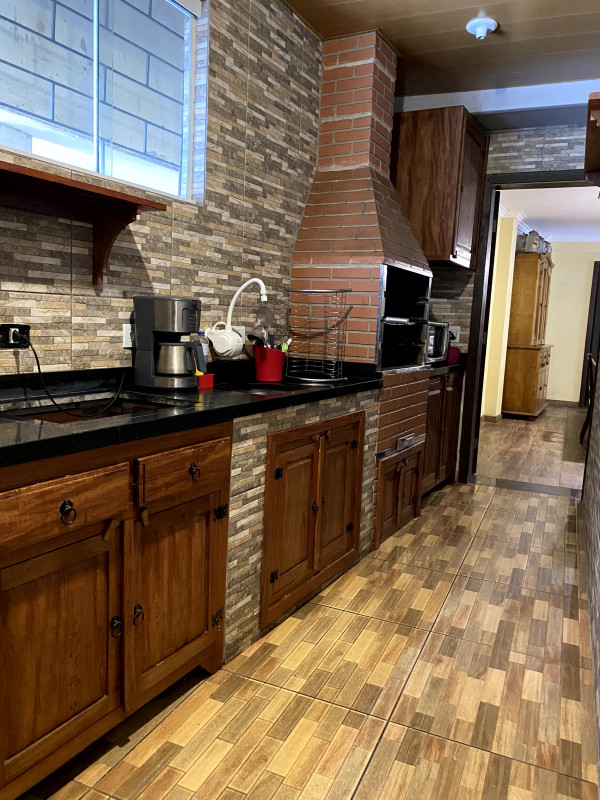 Casa à venda Xaxim com 229m² e 5 quartos por R$ 650.000 - 1129836629-img-0371.jpg